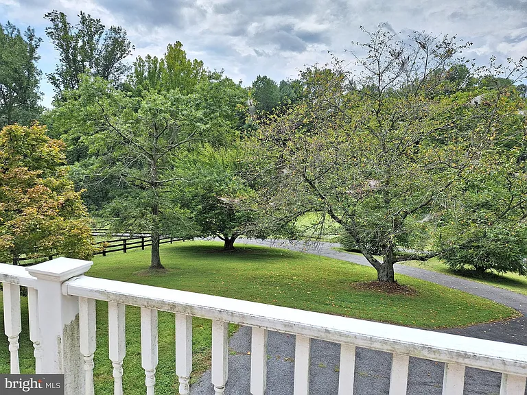 9078 Knoll Run Ln — Photo 42