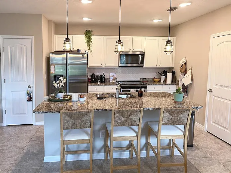 10126 Salt Point Dr — Photo 3