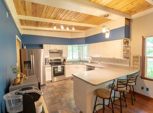 N3342 Hickory Rd, Lake Geneva, WI 53147