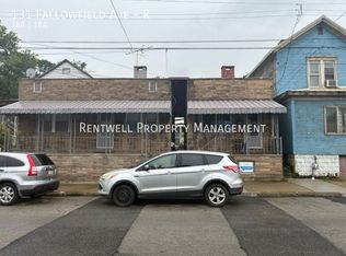131 Fallowfield Ave #R, Charleroi, PA 15022
