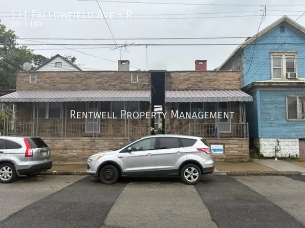 131 Fallowfield Ave #R, Charleroi, PA 15022