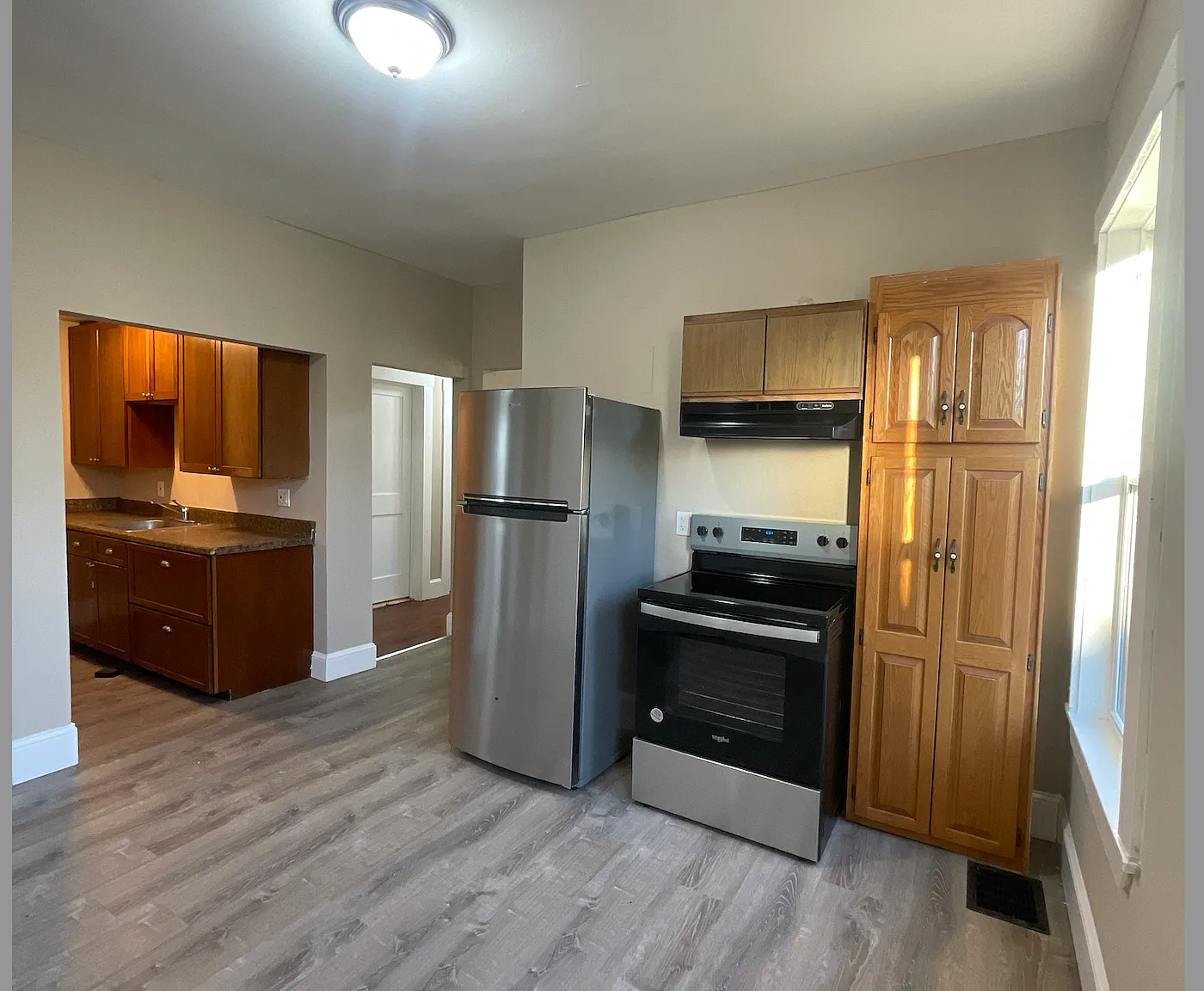 4 bed, $3,200 — Photo 2