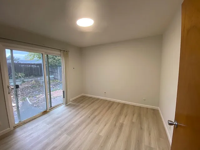 7333 Glenoaks Way — Photo 7