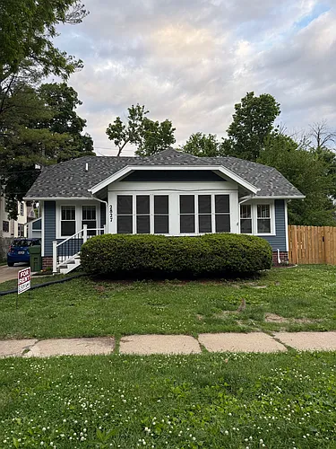 2827 Wood St Photo 1