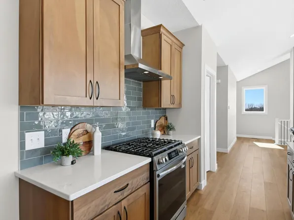 19719 Brooklyn Trl, Lakeville, MN 55044