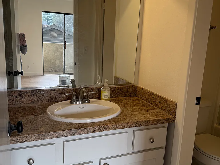 10330 Riverside Dr #B — Photo 8