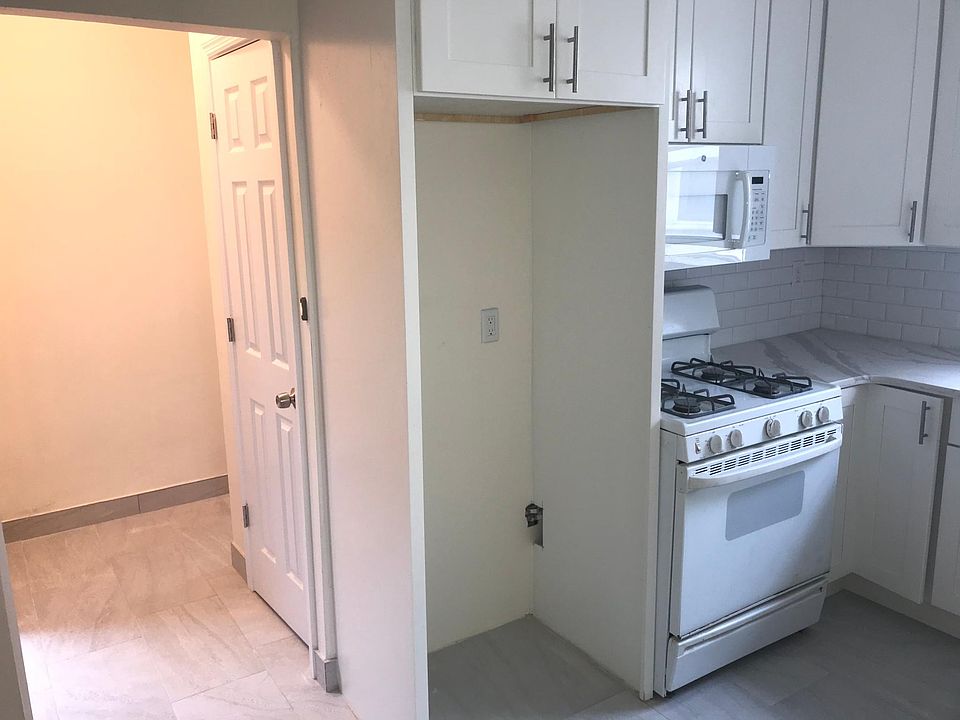1st image of 1872 West St #2