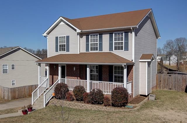 1st image of 826 Sugarcane Way