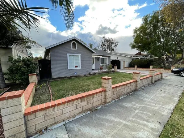 326 E Bishop St, Santa Ana, CA 92701