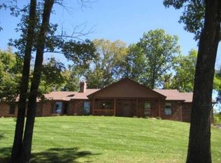 1368 N Point Prairie Rd, Foristell, MO 63348