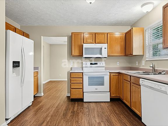 3rd image of 397 Misty Dawn Dr