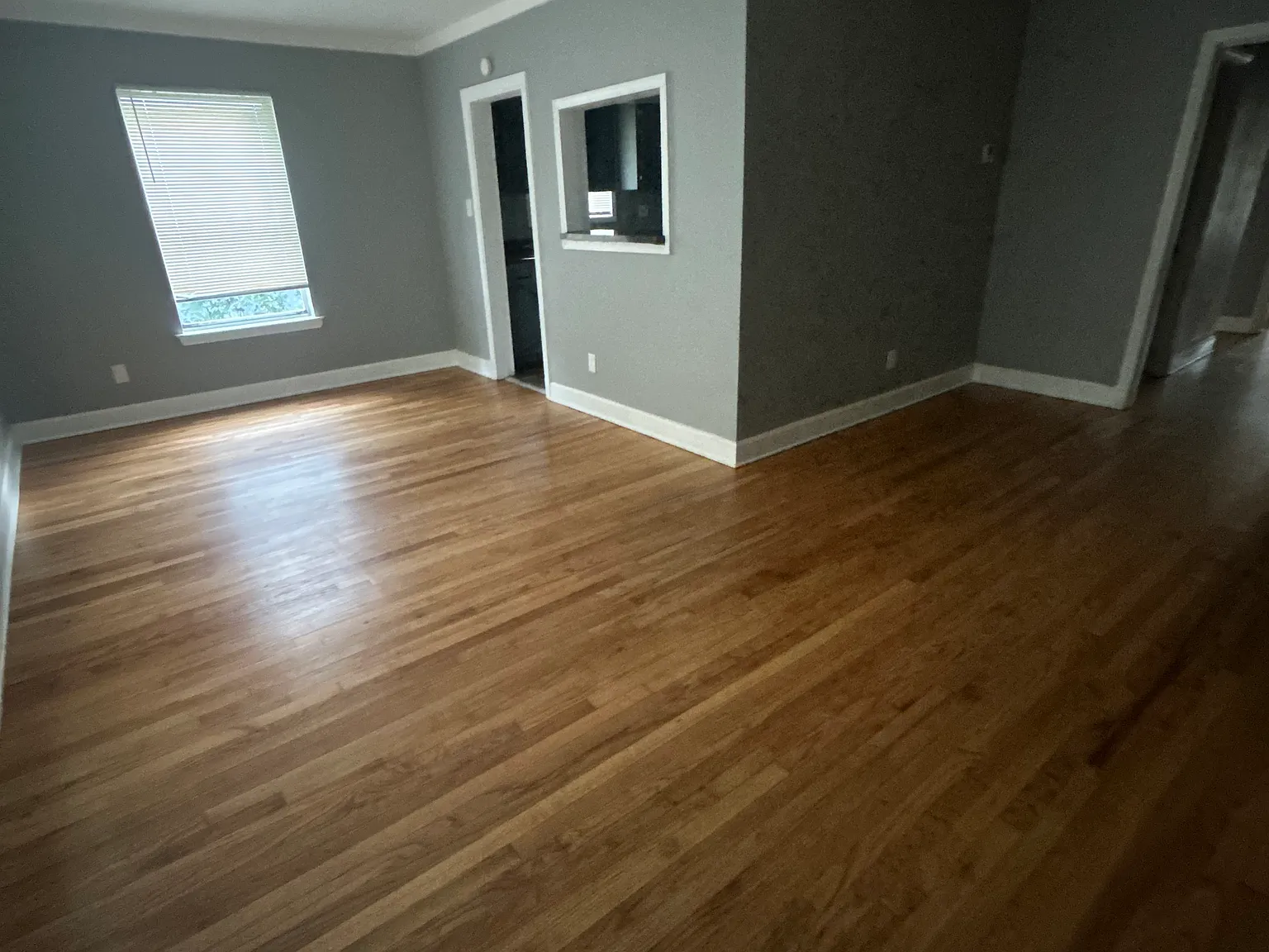 2 bed, $1,050 — Photo 4