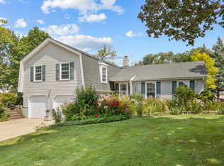 239 Wren Dr, Bloomingdale, IL 60108