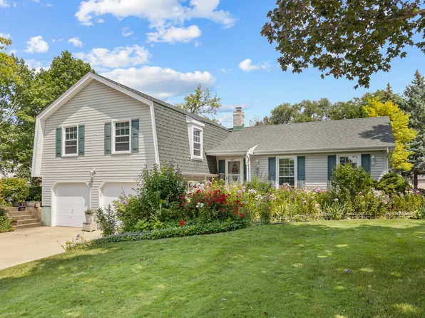 239 Wren Dr, Bloomingdale, IL 60108