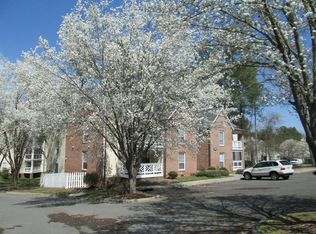 1006 Kingswood Dr, Chapel Hill, NC 27517