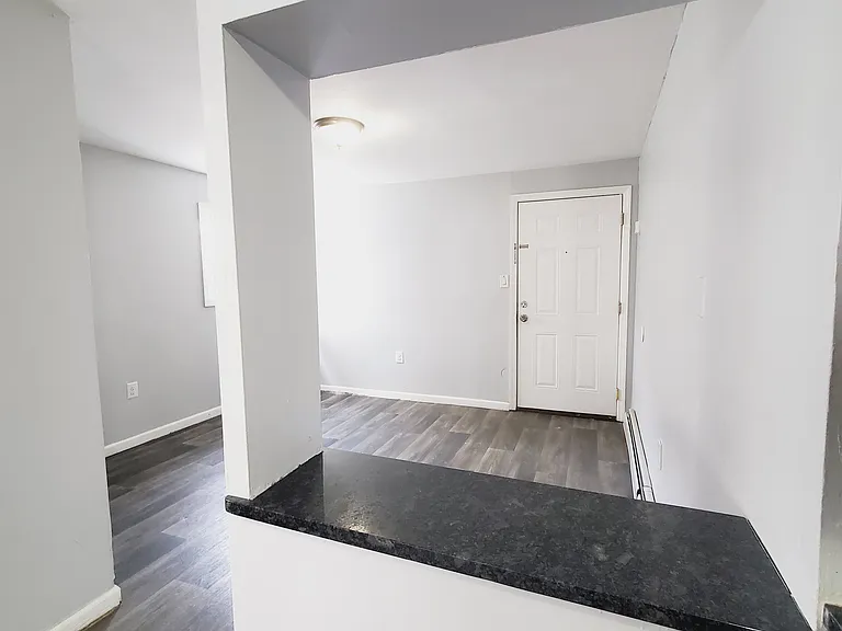 95 Old Bergen Rd #1E — Photo 2