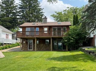 1508 Lakeview Dr, Wolverine Lake, MI 48390