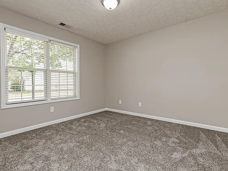 225 Lassiter Dr — Photo 13
