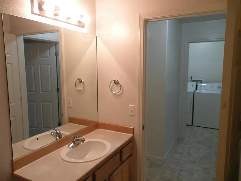 1 bathroom