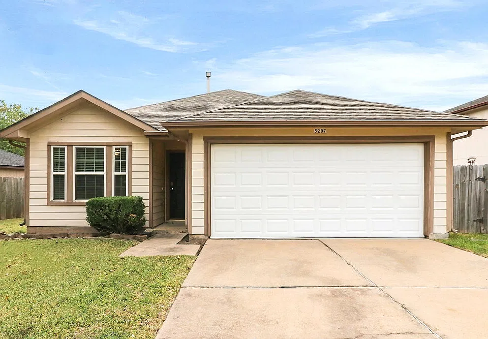 5207 Riverwood Dr