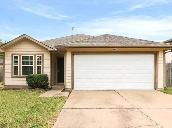 5207 Riverwood Dr, Richmond, TX 77469