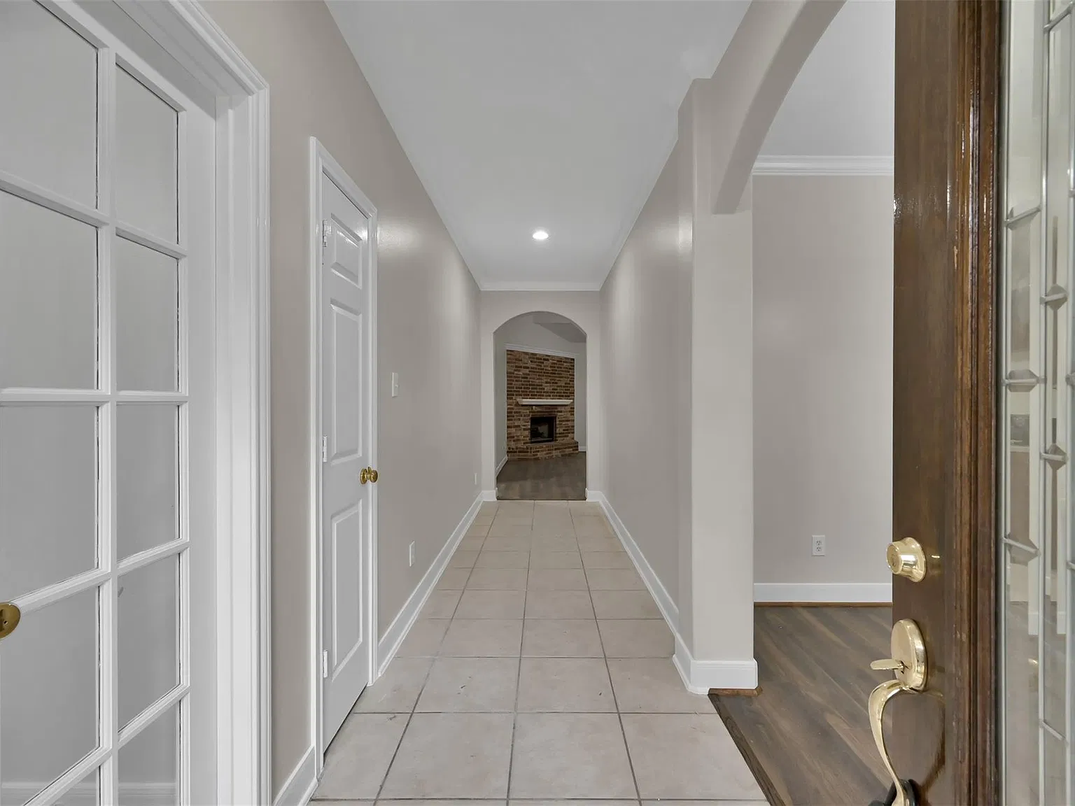3 bed, 2.0 bath, 1892 sqft, $2,000 — Photo 4