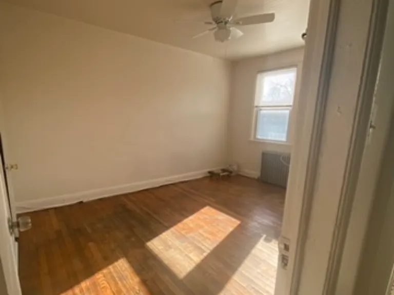 2454 W Cold Spring Ln — Photo 7