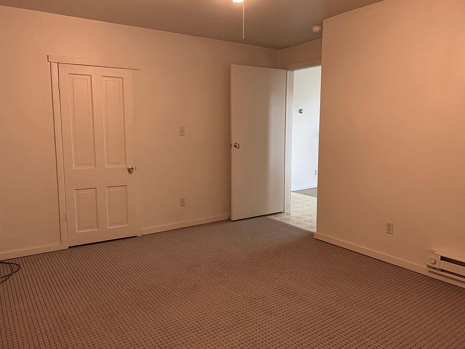 1st image of 1557 Marshall St