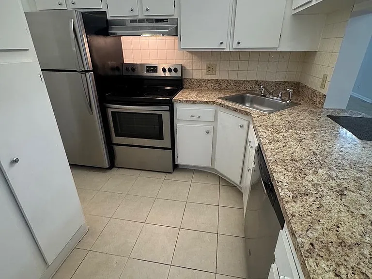 703 Sunny Pine Way #C1 — Photo 2