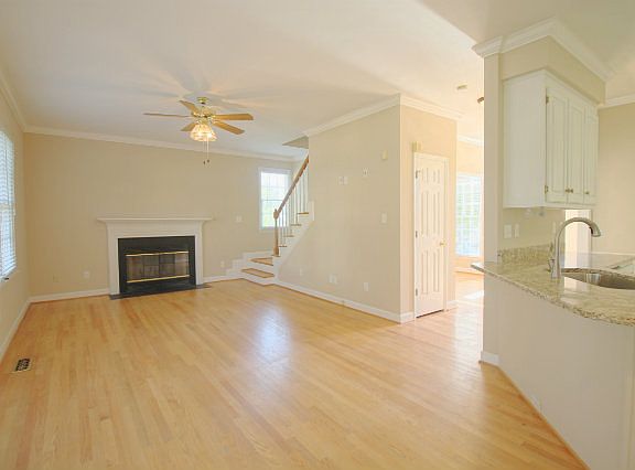 3rd image of 3709 Sunningdale Way