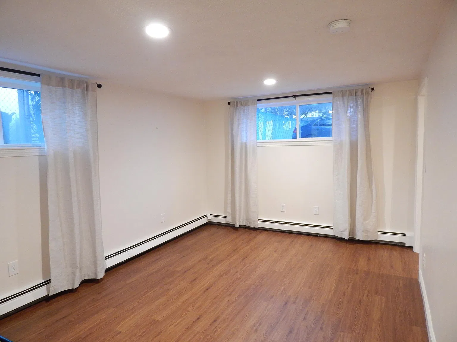 12 Newbury Ave — Photo 3
