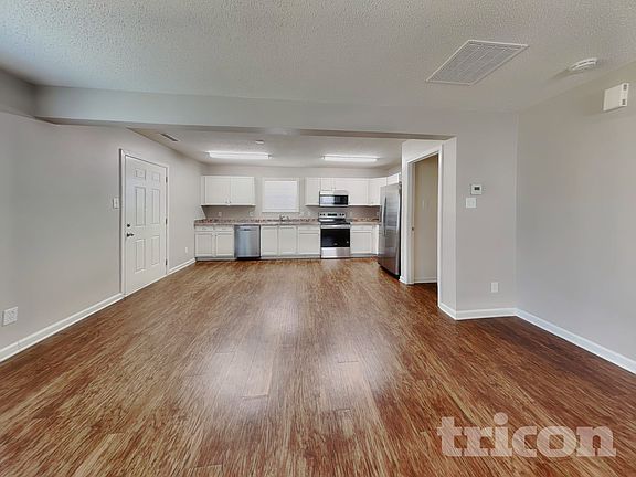 4th image of 8627 Panglemont Dr
