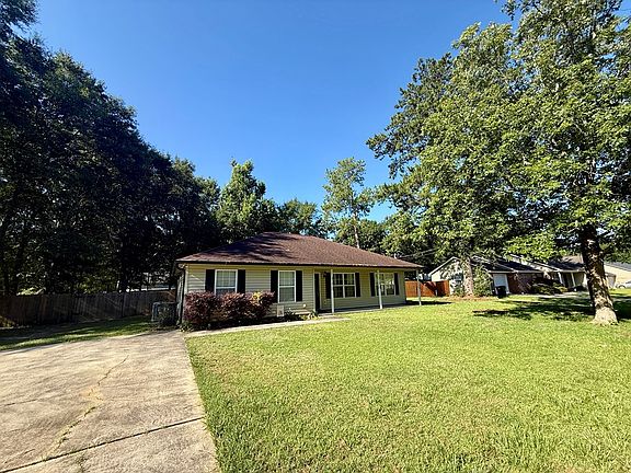 3rd image of 212 Academy Dr