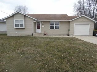 616 West St SW, Waukon, IA 52172