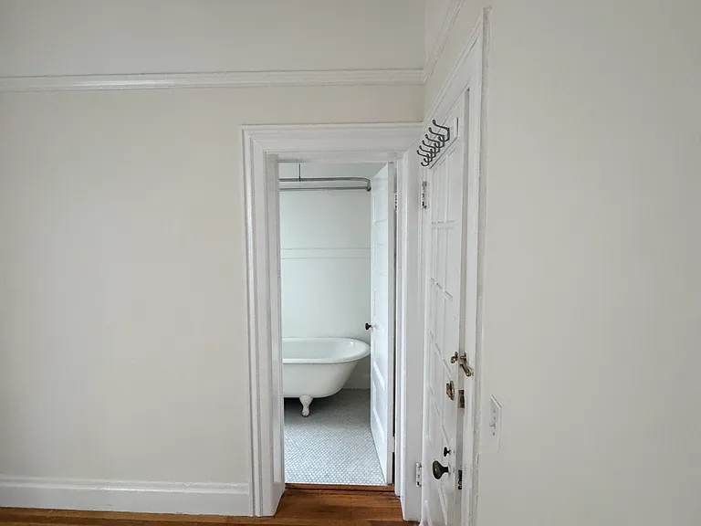 2000 Vallejo St #11 — Photo 5