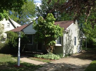 15625 W Forteen Mile Rd, Beverly Hills, MI 48025
