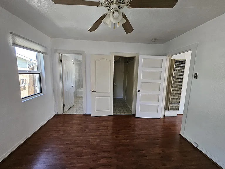 657 W Oliver St — Photo 10