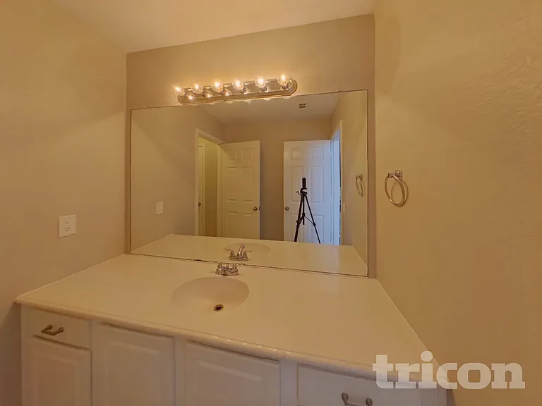 4504 Vista Meadows Dr — Photo 14