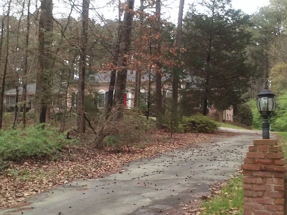 3rd image of 2691 Valleydale Dr NW