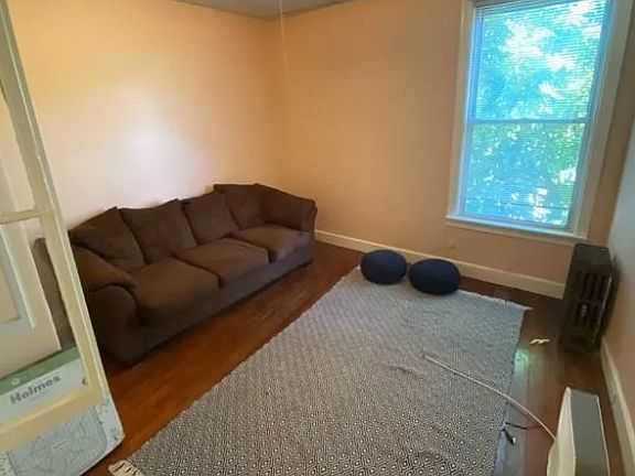 2nd image of 1749 Commonwealth Ave #B2