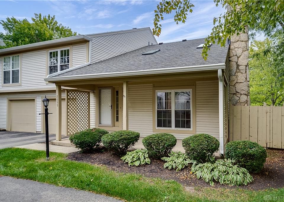 1st image of 2055 Foxknoll Dr