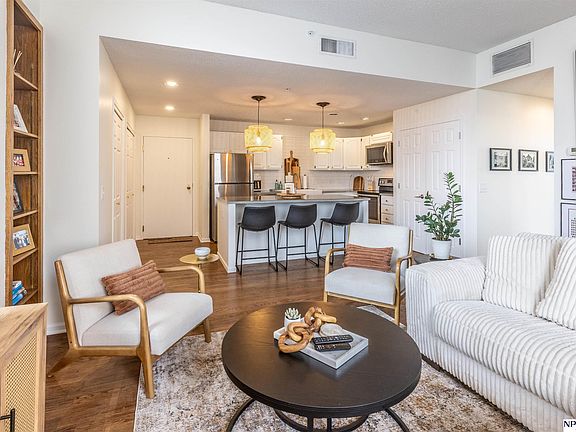 4th image of 100 N 12th St APT 901