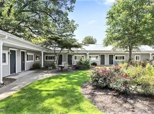 842 Lake St UNIT 3, Saugatuck, MI 49453