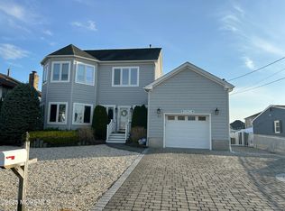 1877 Compass Ct, Toms River, NJ 08753