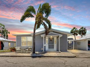 17 Braden Castle Dr, Bradenton, FL 34208