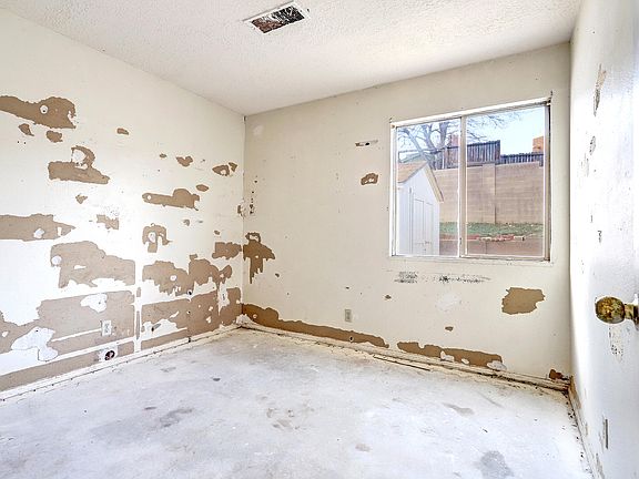 4th image of 1613 Patti Pl NE