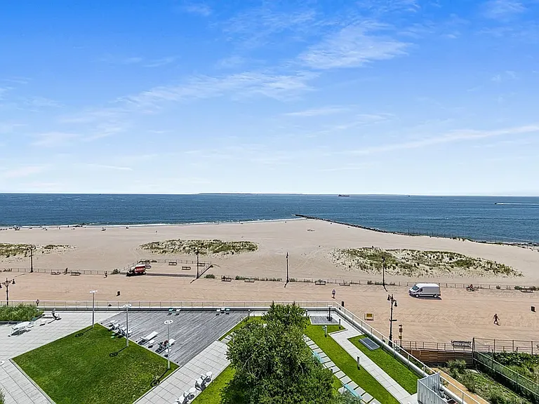 1 Ocean Dr #W7L — Photo 11