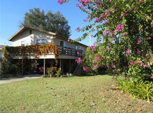 1071 Dolphin Ln, Moore Haven, FL 33471
