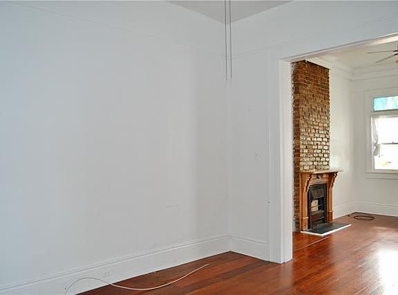 4th image of 1830 Moss St