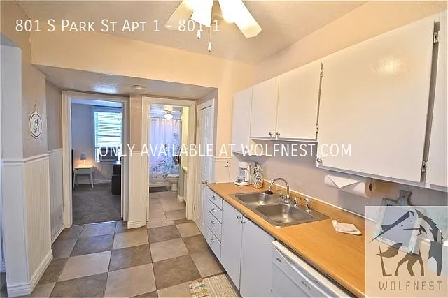 801 S Park St #1 — Photo 4